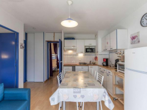 T2 cabine, 5 pers, balcon, parking, près des commodités - FR-1-402-144